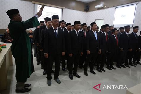 Foto Pelantikan Anggota Panwaslih Untuk Pilkada Aceh