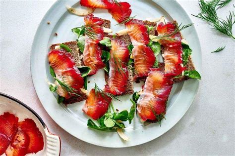 Beetroot Gin Cured Salmon Gravlax With Fennel And Watercress Salad