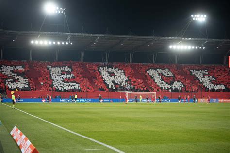 Doping Kibic W W Meczu Widzew D Pogo Szczecin Zdj Cia Wideo