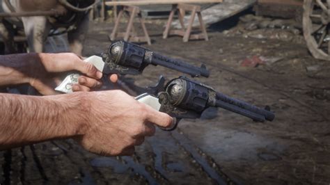 W or L cattleman revolver design? : r/reddeadfashion