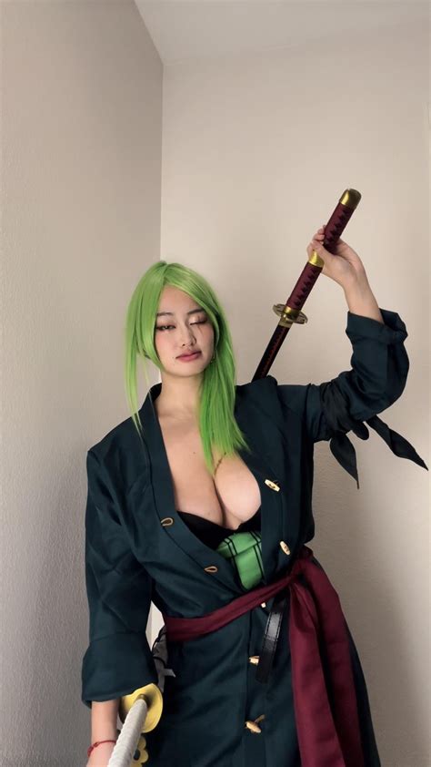 fem zoro cosplay : r/OnePiece