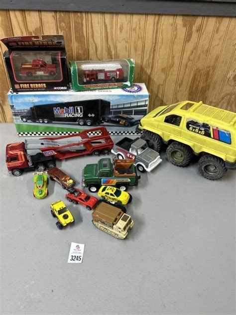 Diecast Vintage Truck and Cars | Live and Online Auctions on HiBid.com