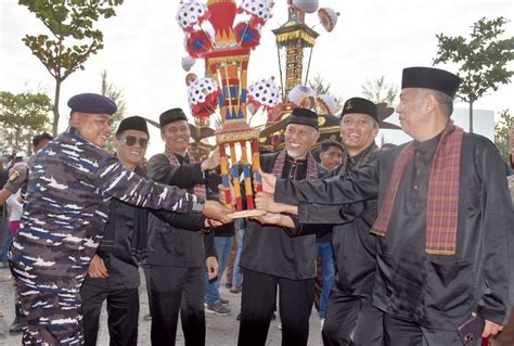 Gubernur Sumbar Dan Kemenparekraf Ri Puji Kreativitas Anak Nagari Dalam