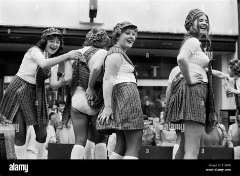 Chicas Adolescentes 1970 Fotografías E Imágenes De Alta Resolución Página 2 Alamy