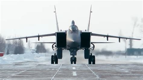 Руски МиГ-31(БМ) и Су-35 пресрели америчког „ракетоносца“ изнад ...