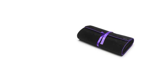 Dyson-designed travel pouch (Black/Purple)