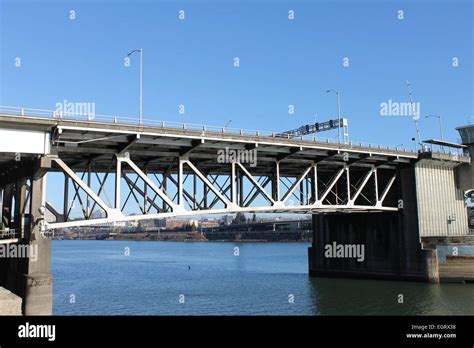 Burnside Bridge Portland Oregon Stock Photo - Alamy