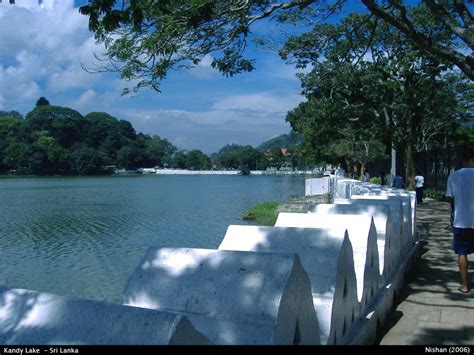 Kandy Lake (Nuwara Weva) | AmazingLanka.com