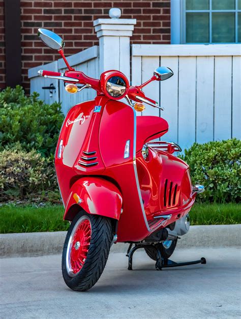 2019 2020 Vespa 946red