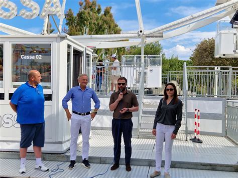 Certa Stampa Inaugurata A Giulianova La Ruota Panoramica