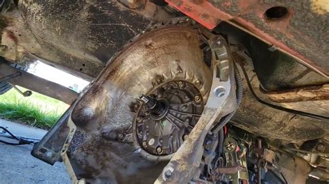 01 Jeep Cherokee Input Shaft Seal Replacement Youtube