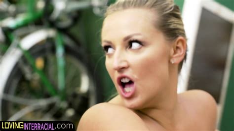 Curvy Euro MILF Cumcovered And Pussyfucked