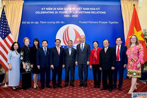 le ra mat bieu tuong ky niem  nam quan  ngoai giao viet nam hoa ky