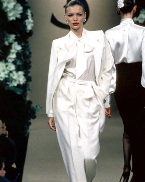 一起来回顾yves Saint Laurent ｜spring Summer 1999 Couture 你