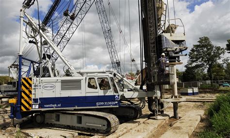 Hekpaal De Hekpaal Is Een Volledig Grondverdringende Schroefpaal