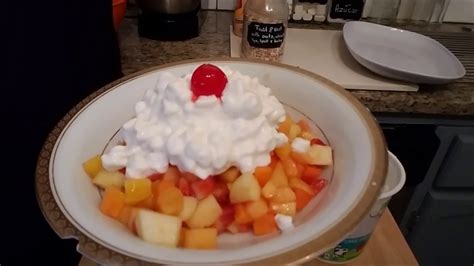 Deliciosa Ensalada De Frutas Y Queso Fresco