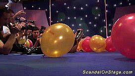 Lapdance Dildo Fuck On Stage XNXX