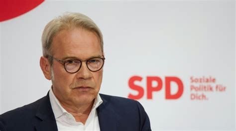 Berliner Tageszeitung Th Ringer Spd Best Tigt Bisherigen