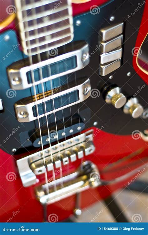 Guitarra El Ctrica Roja Foto De Archivo Imagen De Laca