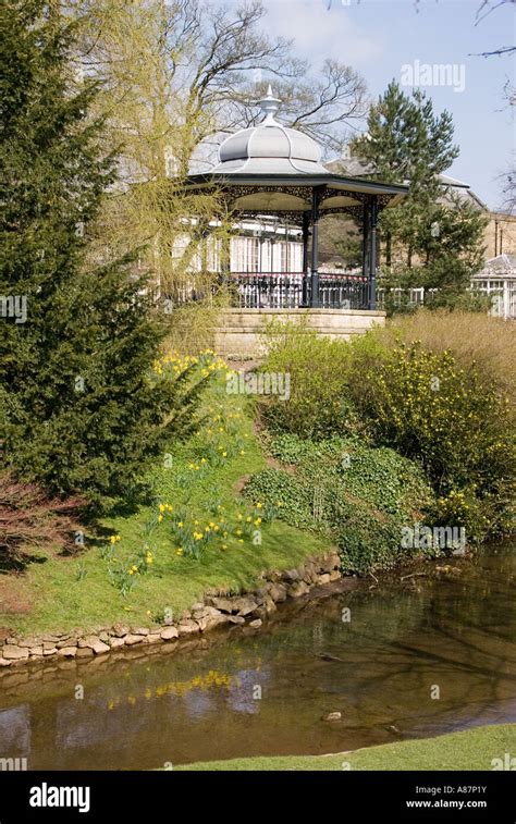 The Bandstand And River Wye Buxton Stock Photo Alamy