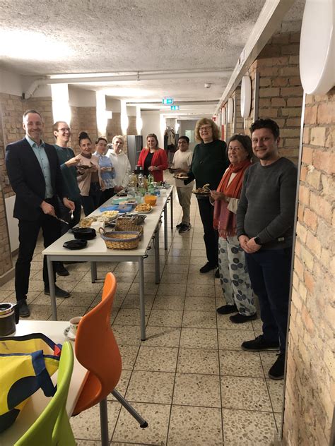 64 Oberschule Laubegast internationale Leckereien im Elterncafé