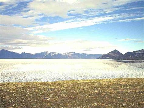 Canada Photos - Pictures of places in Canada. Pond Inlet Nunavut Territory