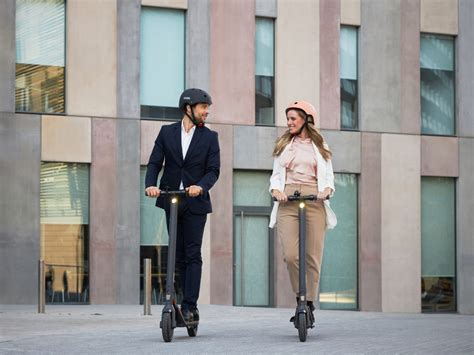 Segway - Ninebot E22 Kickscooter - The Scooter Commuter