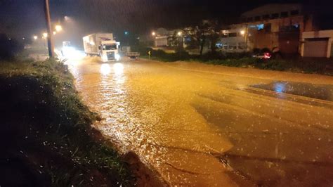 Chuvas Fortes Causam Estragos E Assustam Moradores De Mg Blog Do