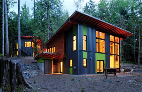 8 Modern Metal Siding Design Ideas for Homes | Rollex