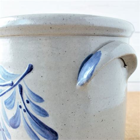 Classic one-gallon crock - Teaberry | Rowe Pottery