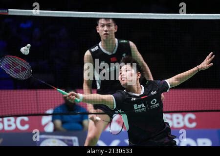 Feng Yan Zhe And Huang Dong Ping China Winning Mixed Double In Victor