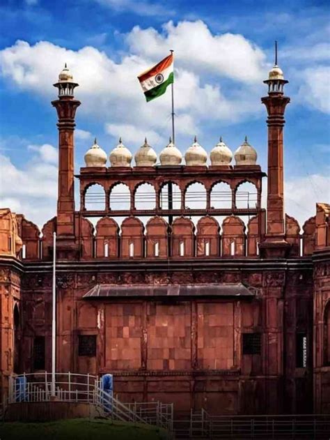 architectural marvels built  shah jahan   taj mahal news