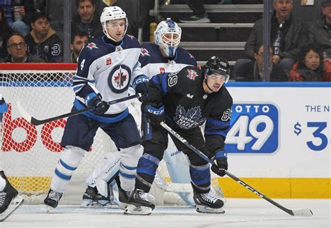 Toronto Maple Leafs Vs Winnipeg Jets Live Streaming Options Where And How To Watch Game Live