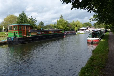 Boats Moored Along The Grand Union Canal Mat Fascione Cc By Sa 2 0