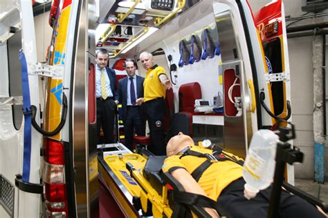 Presentadas nuevas ambulancias de Samur Protección Civil Madrid InfoEmer