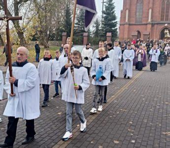 Święto Zmarłych Procesja w Baranowie ZDJĘCIA