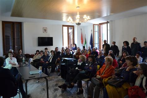 Grottaferrata Grande Partecipazione Alla Presentazione Del Piano Di