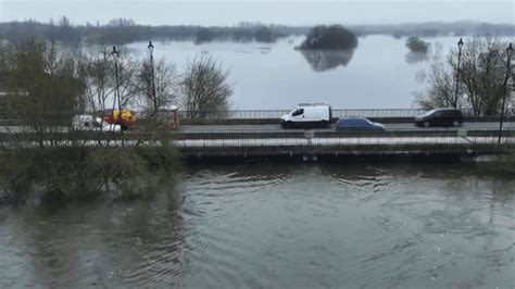 Inondations En Charente Maritime La Crue De La Charente A Atteint Son Pic