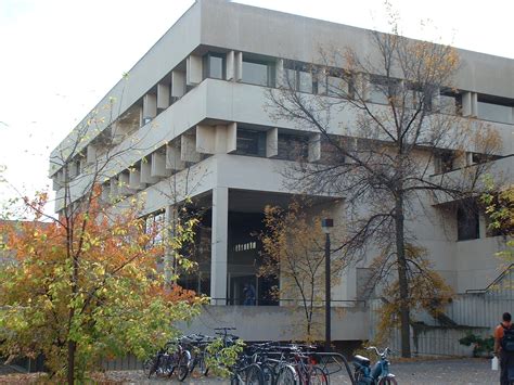 65 Chancellors Circle – Winnipeg Architecture Foundation