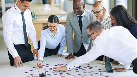 20 Teambuilding Ideen und Aktivitäten für effektive Teams Shiftbase