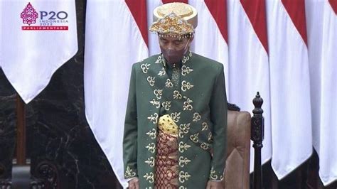 Penampilan Jokowi Dan Maruf Amin Kenakan Baju Adat Di Sidang Tahunan