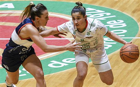 Tenfield LFB Aguada venció a Defensor Sp y se afirma en la punta