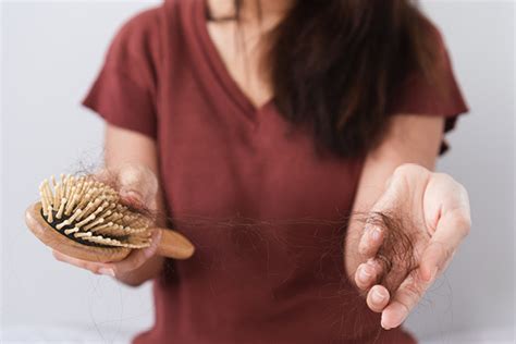 Hair Shedding Vs Hair Loss What S The Difference