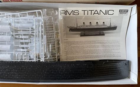 RMS Titanic Plastic Ship Model Kit 1405 1/350 Scale Academy Minicraft ...