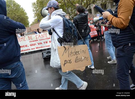 Les Internes En M Decine Ont Manifest Dans Paris Contre Le Projet De