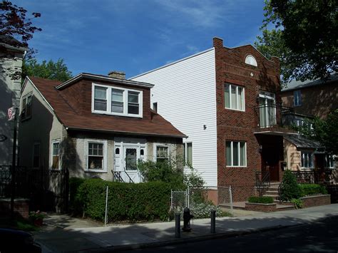City planners explaining Utrecht Avenue subway line repairs 1