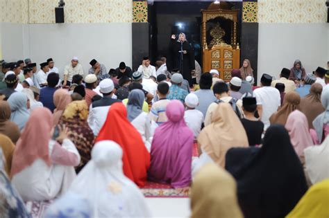 Maulid Pengurus Masjid Cahaya Illahi Al Baraqah Undang Erna Rasyid