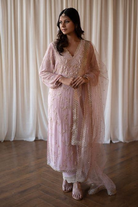 Buy Pink Georgette Embroidery Cutdana V Neck Floral Kurta Salwar Set