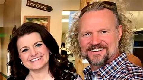 Sister Wives Fans Cant Get Over Resurfaced Pic Of Kody And Robyn Brown