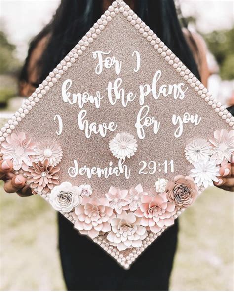 56 Insanely Genius Graduation Cap Ideas That Im Obsessed With Simply